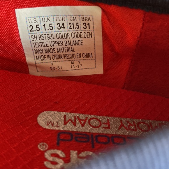 Skechers air cooled Memory Foam shoes size 2.5 - Picture 11 of 12